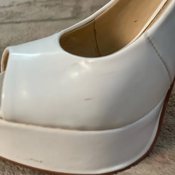 Jessica Simpson White Platform Slingback Heels - Picture 9 of 12